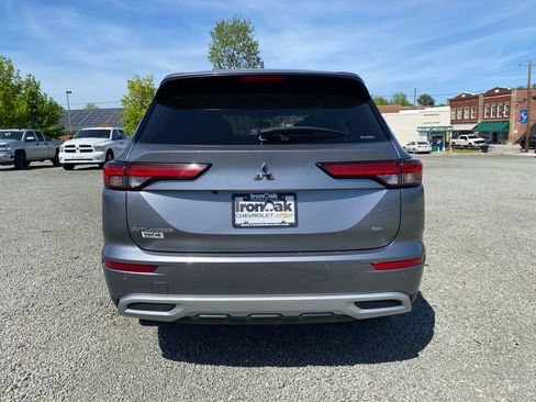 Used 2024 Mitsubishi Outlander SE AWD/4WD image 4