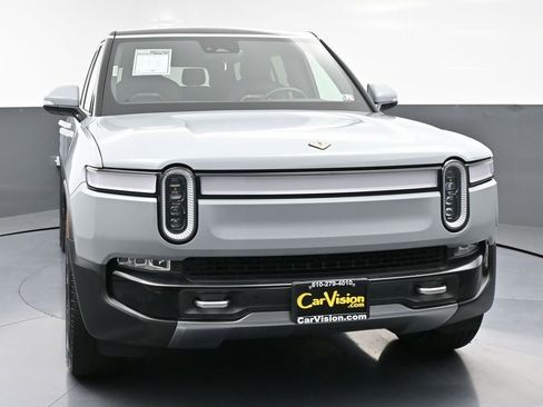 Used 2022 Rivian R1S Launch Edition image 3