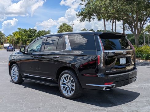 Used 2023 Cadillac Escalade Premium Luxury Platinum w/ LPO, Radiant Package AWD/4WD image 4