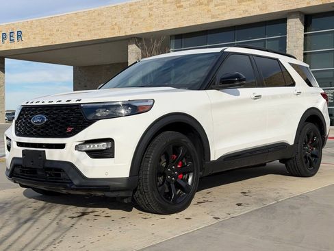 Used 2023 Ford Explorer ST w/ Equipment Group 401A image 8