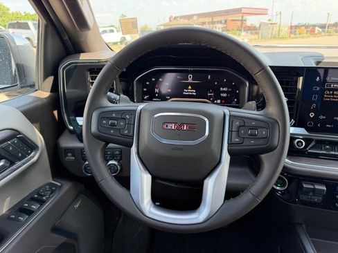 Used 2025 GMC Sierra 1500 SLT w/ SLT Premium Plus Package AWD/4WD image 9