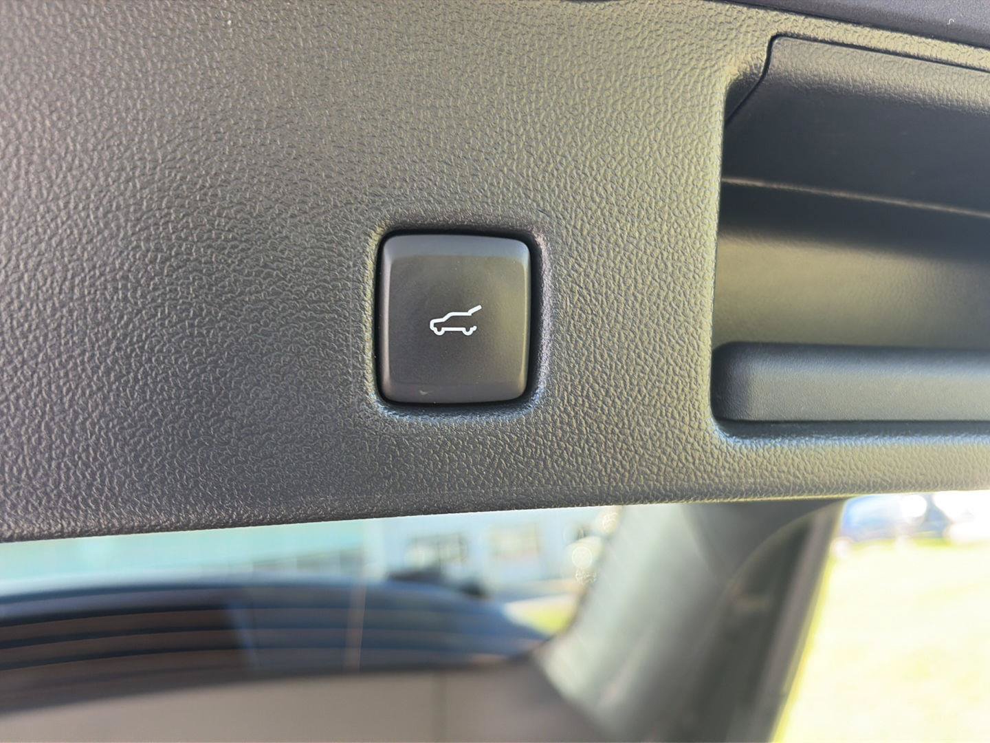 Used 2023 Ford Escape Platinum AWD/4WD image 14