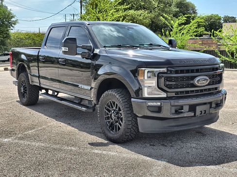Used 2021 Ford F250 Lariat image 1