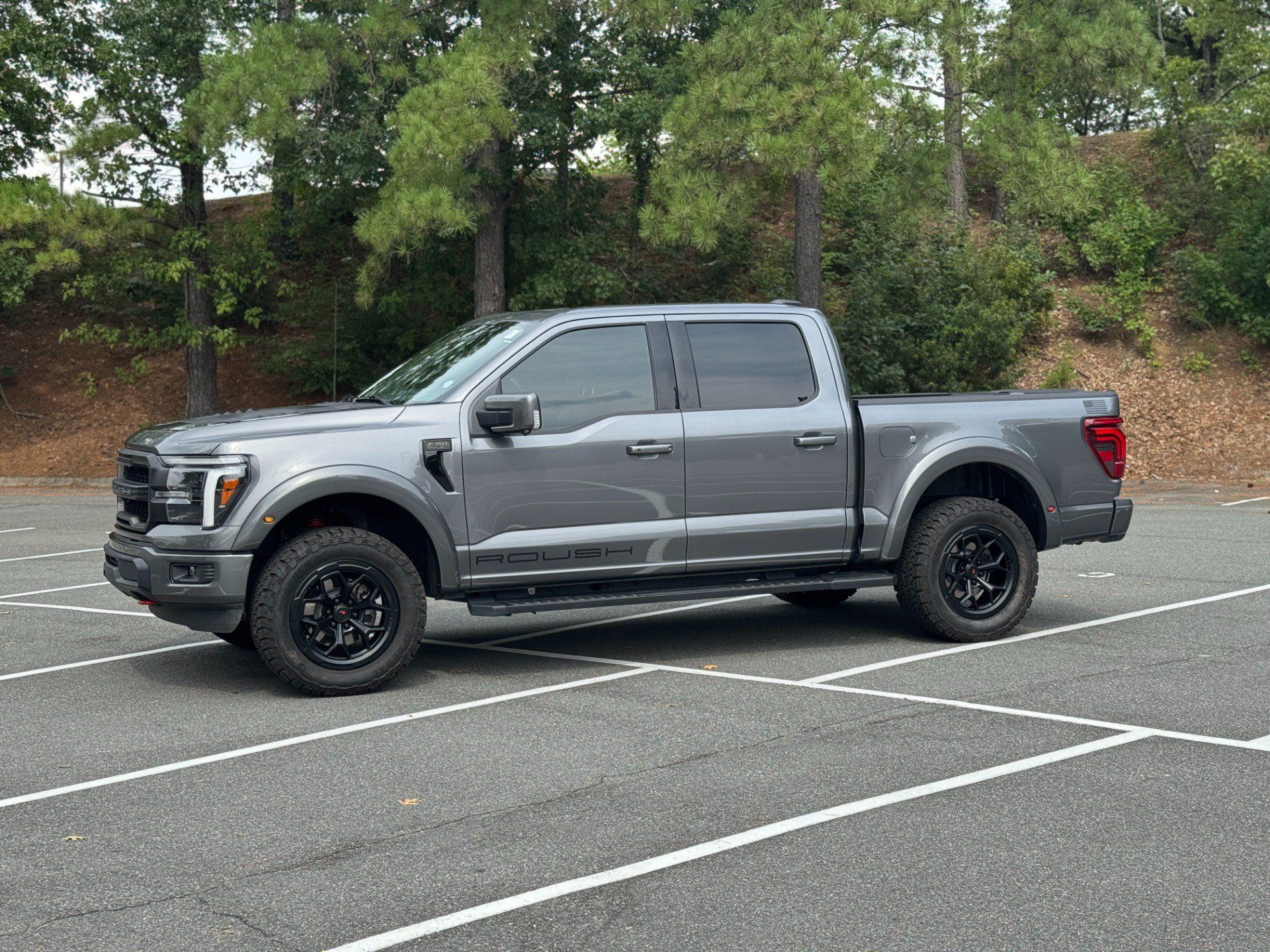 Used 2025 Ford F150 Lariat w/ Equipment Group 502A High AWD/4WD image 5