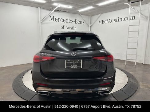 Certified 2025 Mercedes-Benz GLC 300 image 7