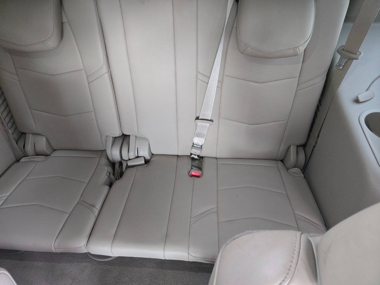 Used 2015 Cadillac Escalade Luxury AWD/4WD image 19
