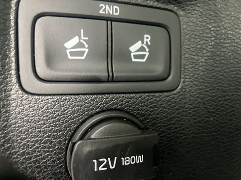 Used 2020 Kia Telluride SX w/ SX Prestige Package image 16