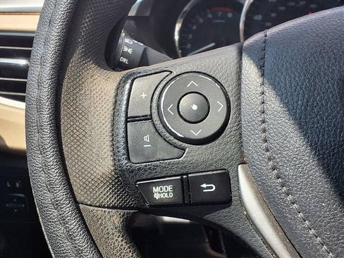 Used 2016 Toyota Corolla LE FWD image 15