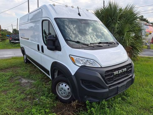 Used 2023 RAM ProMaster 2500 FWD image 3