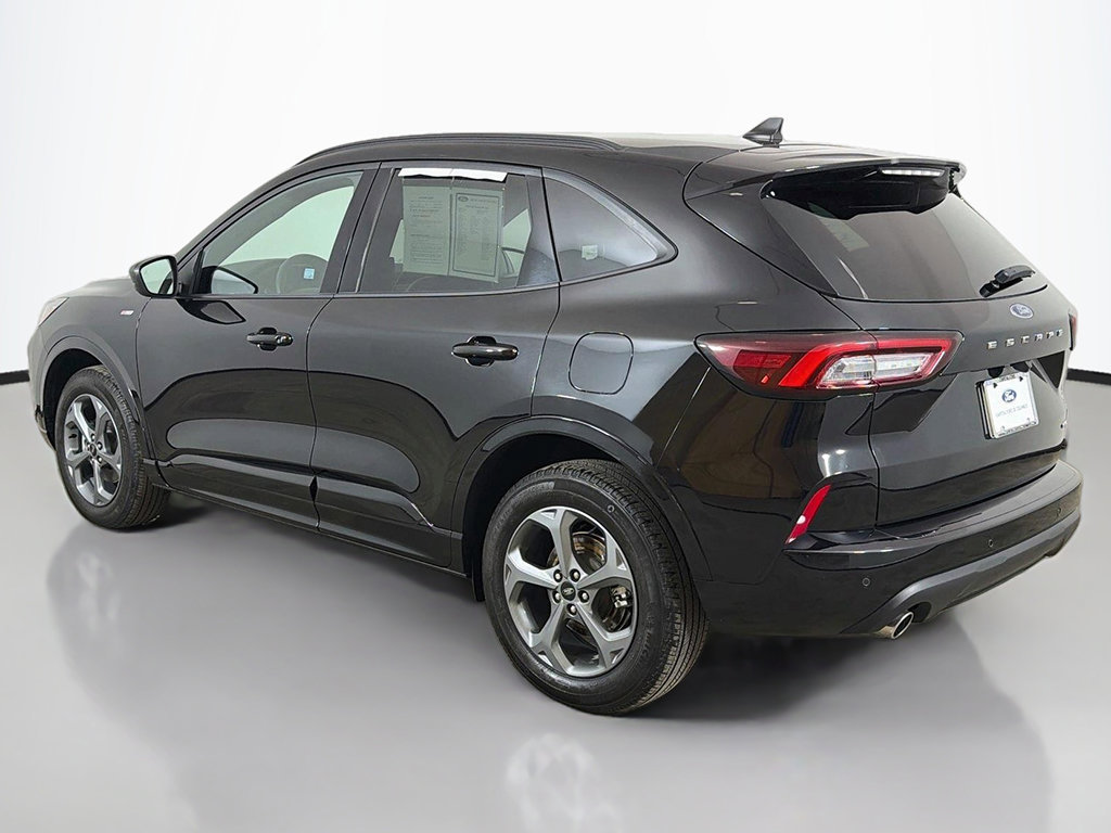 Used 2024 Ford Escape ST-Line w/ Tech Pack #1 AWD/4WD image 11