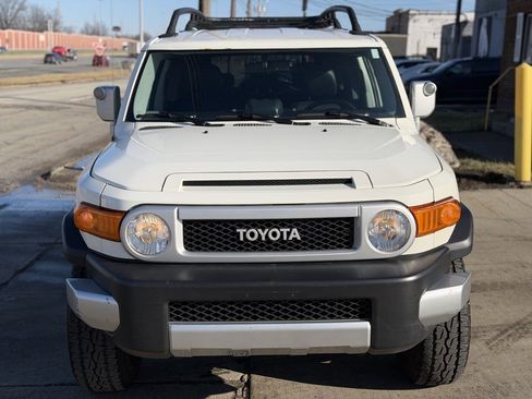 Used 2010 Toyota FJ Cruiser Base image 2