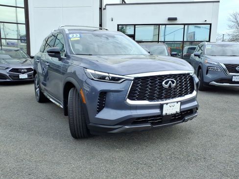 Certified 2023 INFINITI QX60 Sensory w/ Cargo Package AWD/4WD image 3