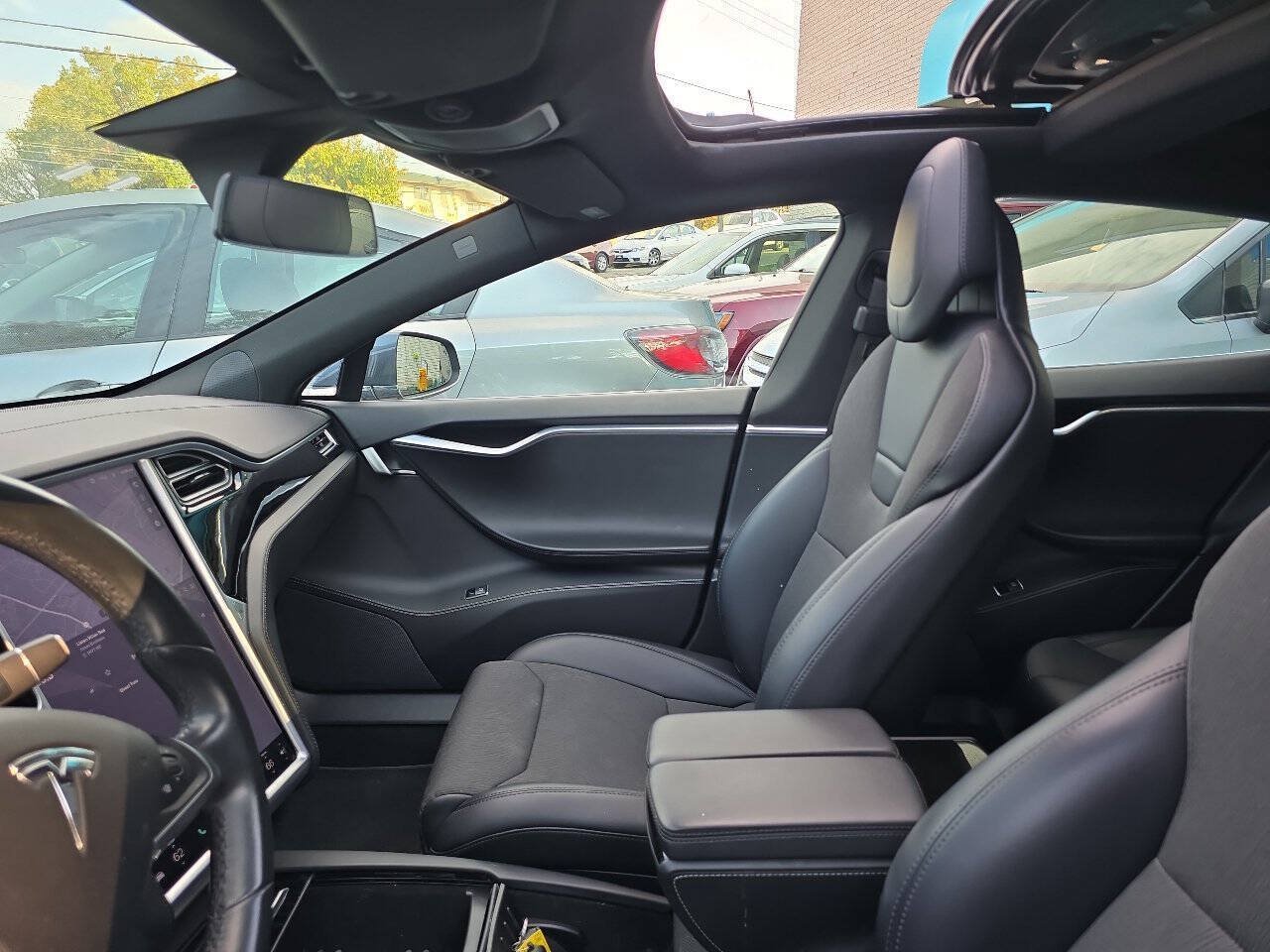 Used 2017 Tesla Model S 60 RWD image 14