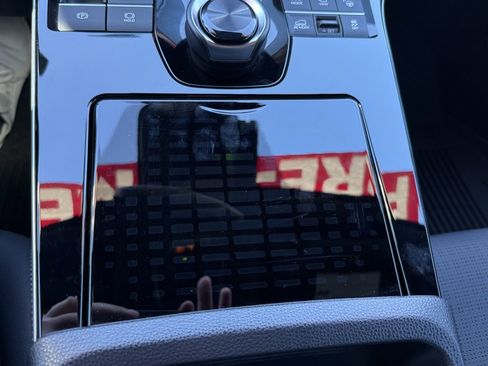 Used 2024 Toyota bZ4X Limited image 28