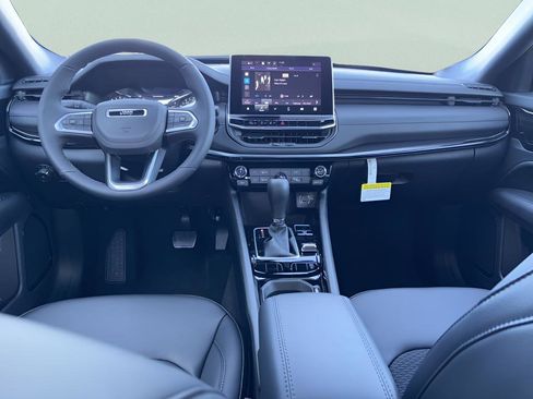 New 2026 Jeep Compass Latitude AWD/4WD image 31