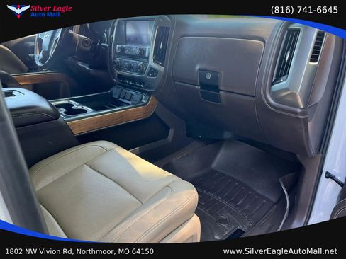 Used 2018 Chevrolet Silverado 1500 LTZ w/ Sport Package AWD/4WD image 7