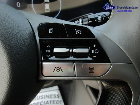 Used 2023 Hyundai Elantra SEL w/ Convenience Package FWD image 30