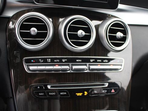 Used 2018 Mercedes-Benz GLC 300 image 20