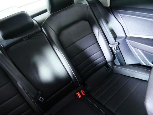 Used 2024 Volkswagen Jetta SE FWD image 14