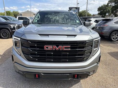 Used 2024 GMC Sierra 1500 Elevation RWD image 2