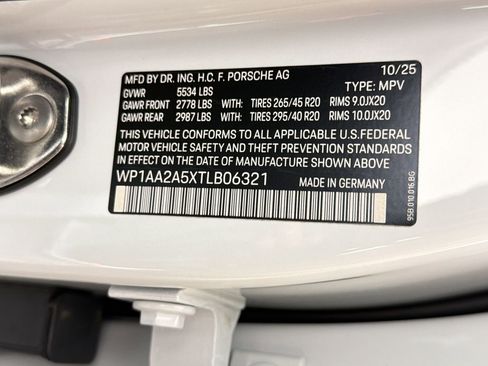 Used 2026 Porsche Macan AWD/4WD image 21