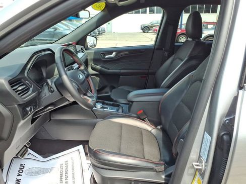 Used 2024 Ford Escape ST-Line w/ Tech Pack #1 AWD/4WD image 15