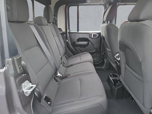 Used 2022 Jeep Gladiator Sport image 24