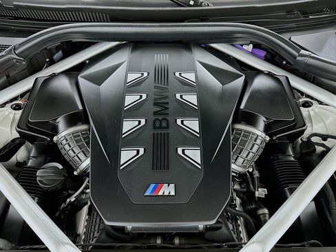 Used 2024 BMW X6 M60i w/ Dynamic Handling Package image 31