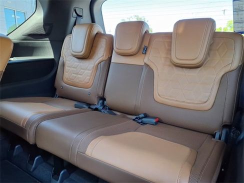 New 2025 Nissan Armada Platinum Reserve image 30