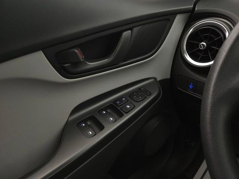 Used 2022 Hyundai Kona SEL image 26