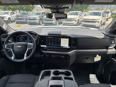 New 2026 Chevrolet Silverado 1500 LT w/ Z71 Off-Road Package AWD/4WD image 13