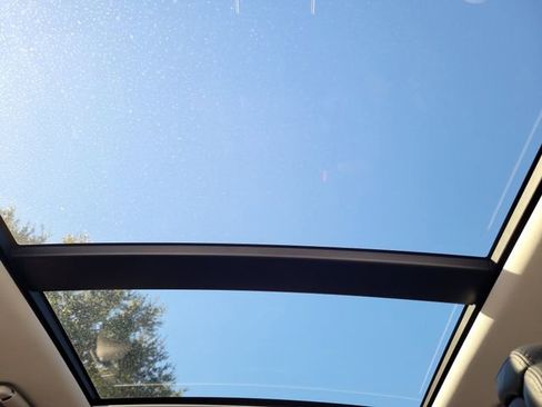 Used 2019 Land Rover Range Rover Long Wheelbase Supercharged image 35