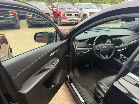 Used 2021 Cadillac XT4 Premium Luxury w/ Trailering Package AWD/4WD image 7