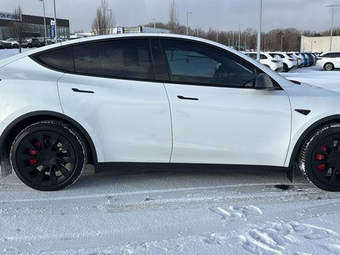 Used 2021 Tesla Model Y Long Range image 4