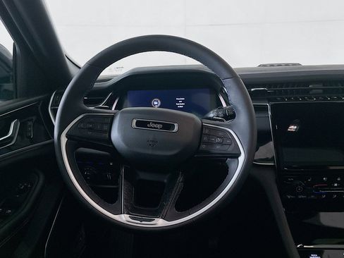 Used 2023 Jeep Grand Cherokee Trailhawk w/ Advanced Protech Group II image 18