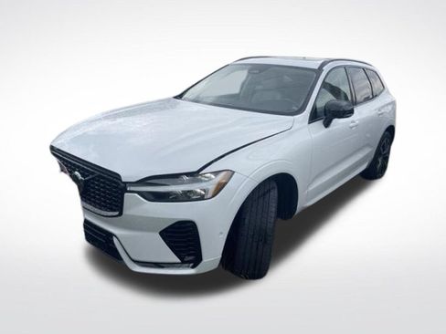 Used 2024 Volvo XC60 B5 Plus w/ Protection Package Premier AWD/4WD image 3