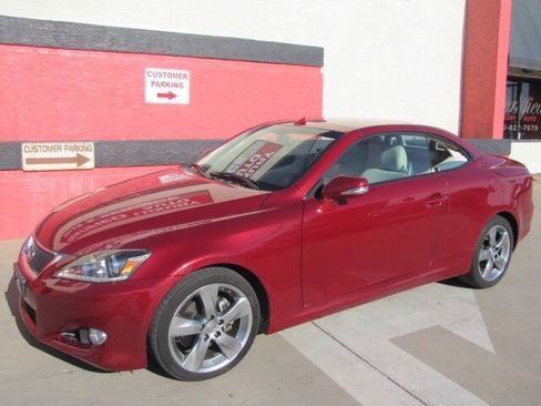 Used 2011 Lexus IS 250C RWD image 12
