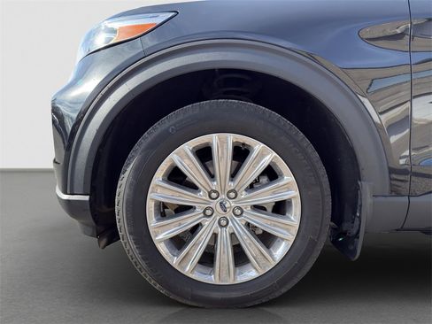 Used 2022 Ford Explorer Limited w/ Limited Technology Package image 5