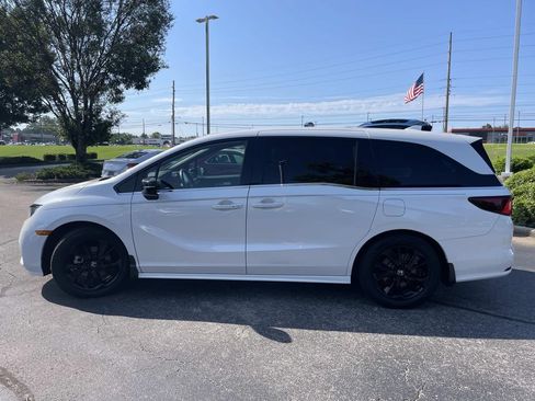 Used 2024 Honda Odyssey Sport image 9