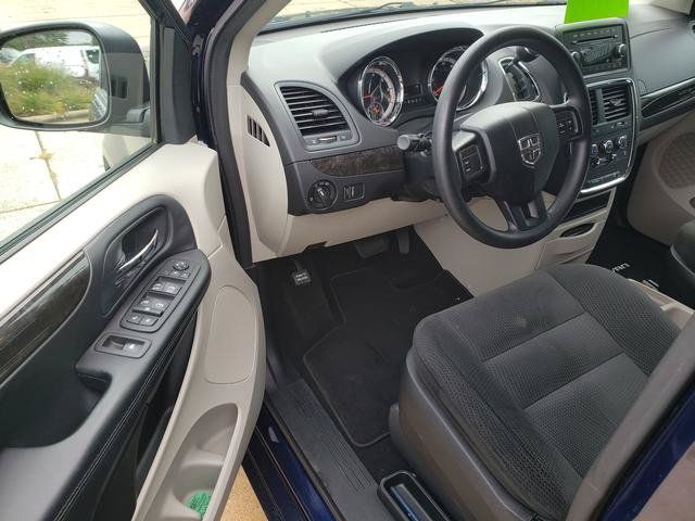 Used 2016 Dodge Grand Caravan SE w/ Quick Order Package 29E SE FWD image 10
