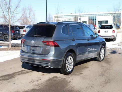 Used 2018 Volkswagen Tiguan SE w/ 3rd Row Seat Package image 5