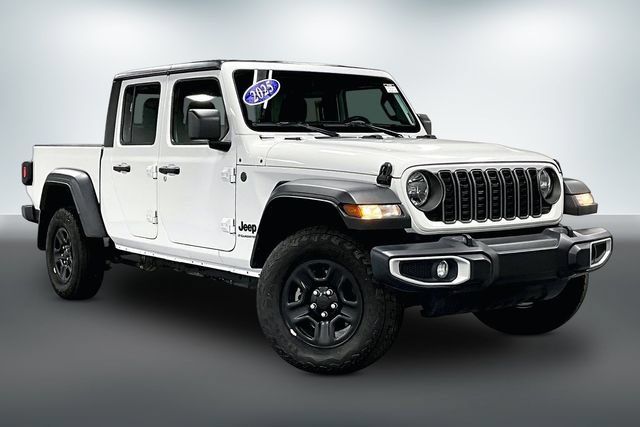 Used 2025 Jeep Gladiator Sport AWD/4WD image 1