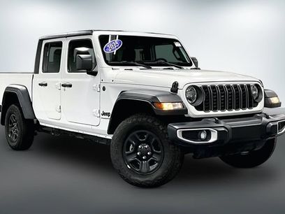 Used 2025 Jeep Gladiator Sport
