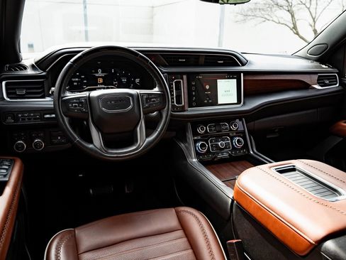 Used 2023 GMC Yukon Denali Ultimate image 4