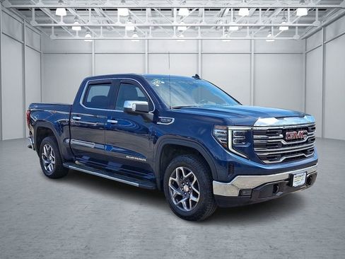 Certified 2023 GMC Sierra 1500 SLT w/ SLT Premium Package AWD/4WD image 4