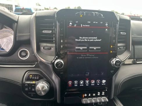 Used 2020 RAM 1500 Limited w/ Black Appearance Package AWD/4WD image 27