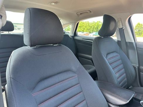 Used 2016 Ford Fusion SE w/ Equipment Group 201A AWD/4WD image 30