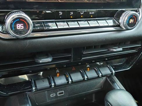 Used 2023 GMC Canyon Elevation w/ Convenience Package image 18