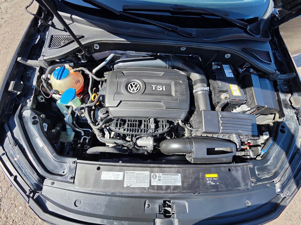 Used 2017 Volkswagen Passat 1.8T R-Line FWD image 39