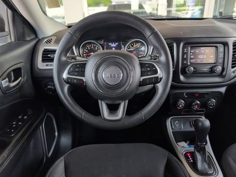 Used 2018 Jeep Compass Sport FWD image 18